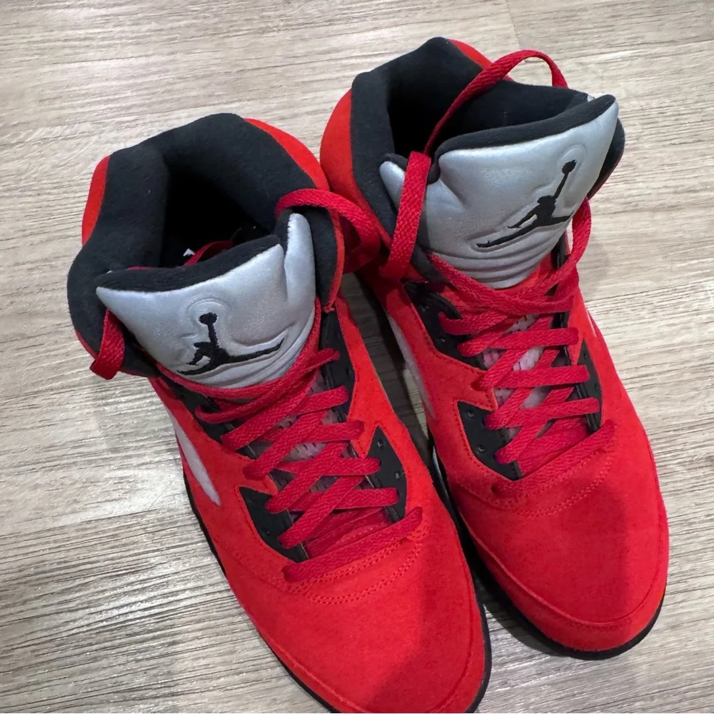 Jordan 5 Retro Raging Bull Sneakers - Picture 5 of 9
